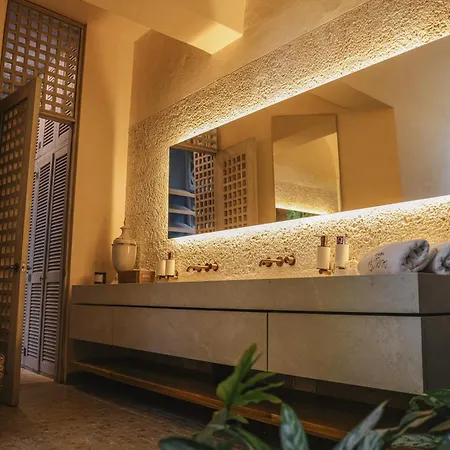 Hotel Casa Santiago Botero Lux By Seratta Cartagena