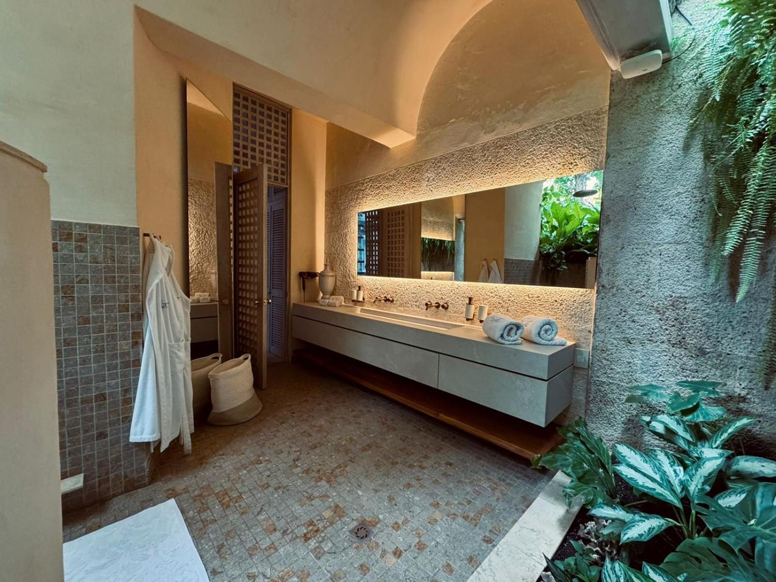 Casa Santiago Botero Lux By Seratta *